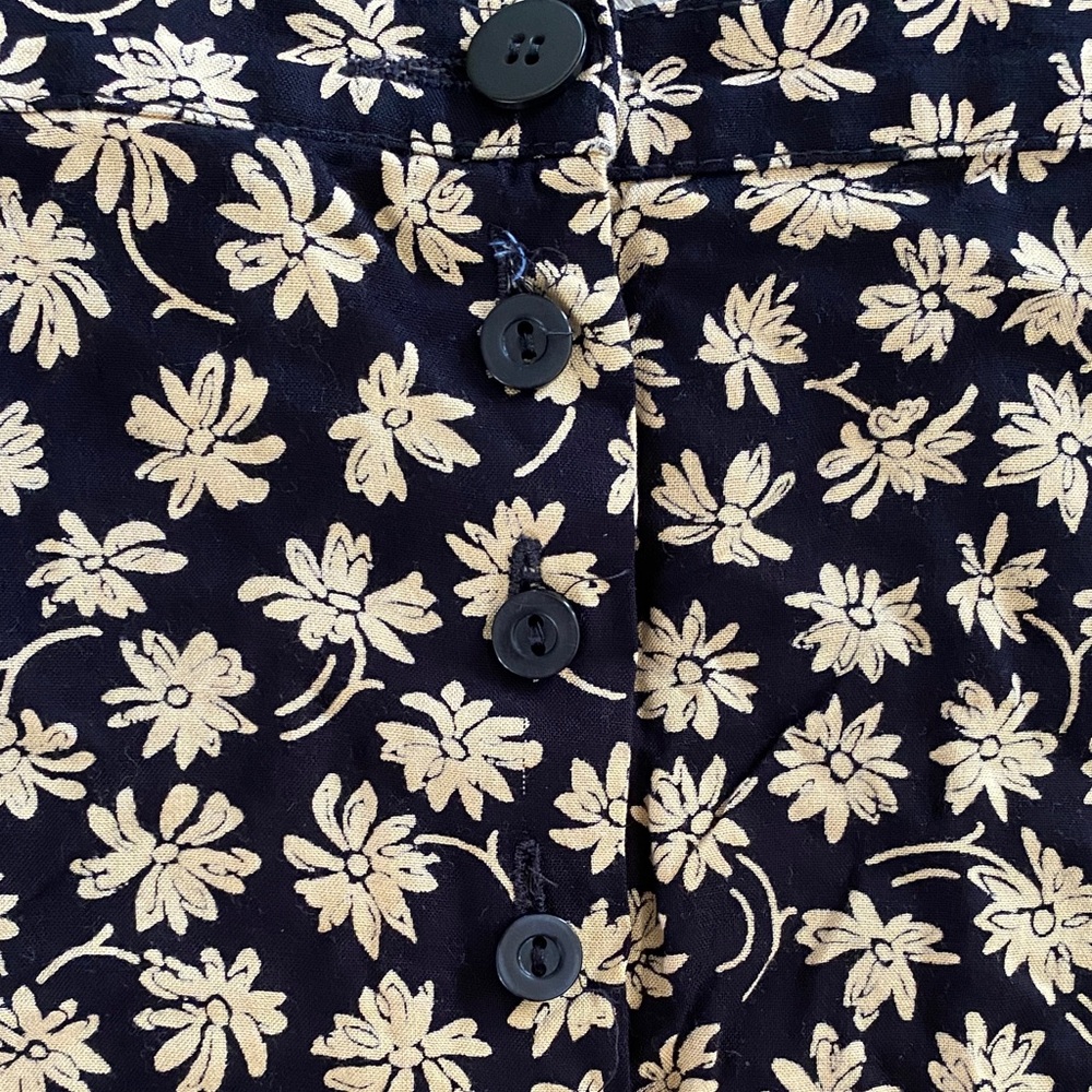103. Vintage Floral Dark Navy and Tan Women's Skirt - Picture 4 of 5
